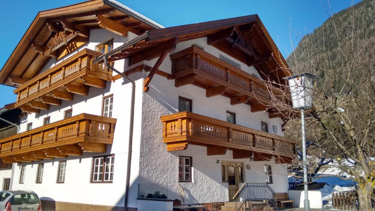 Gaestehaus Schoepf Elsa Лангенфельд Экстерьер фото